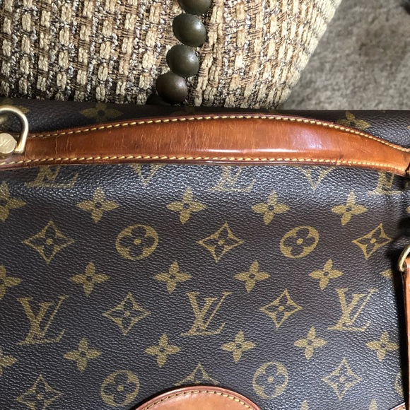 Louis Vuitton messenger bag - Picture 2 of 8